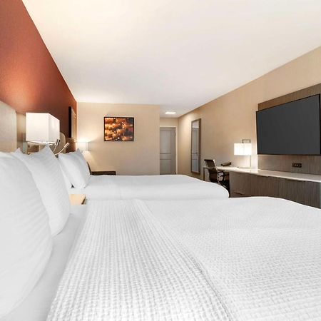 Best Western Plus Temecula Wine Country Hotel & Suites Buitenkant foto