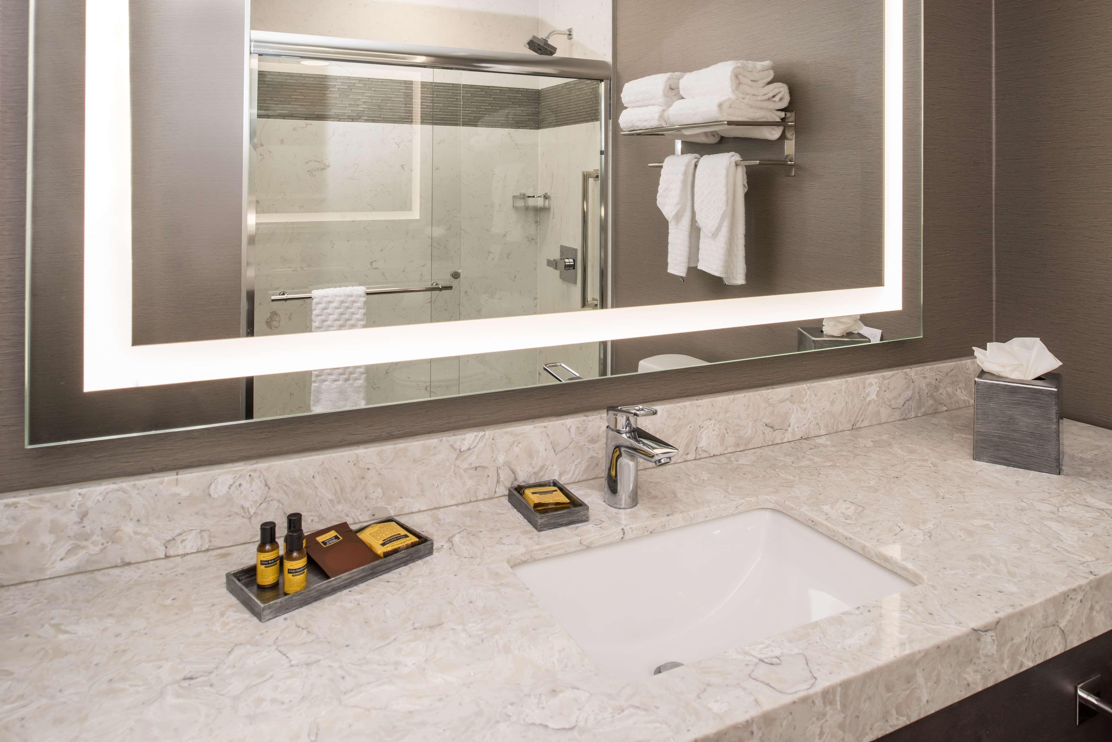 Best Western Plus Temecula Wine Country Hotel & Suites Buitenkant foto