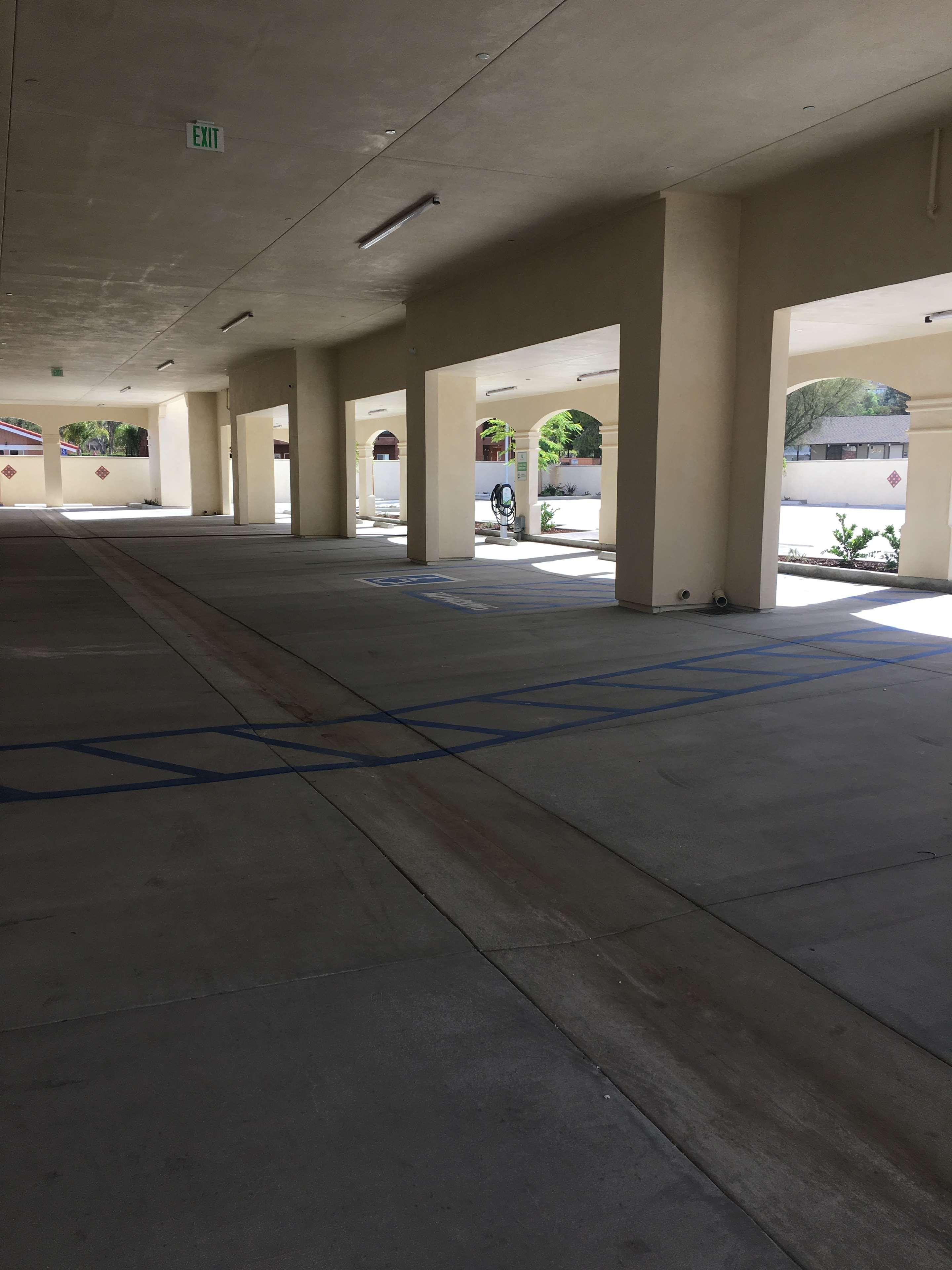 Best Western Plus Temecula Wine Country Hotel & Suites Buitenkant foto