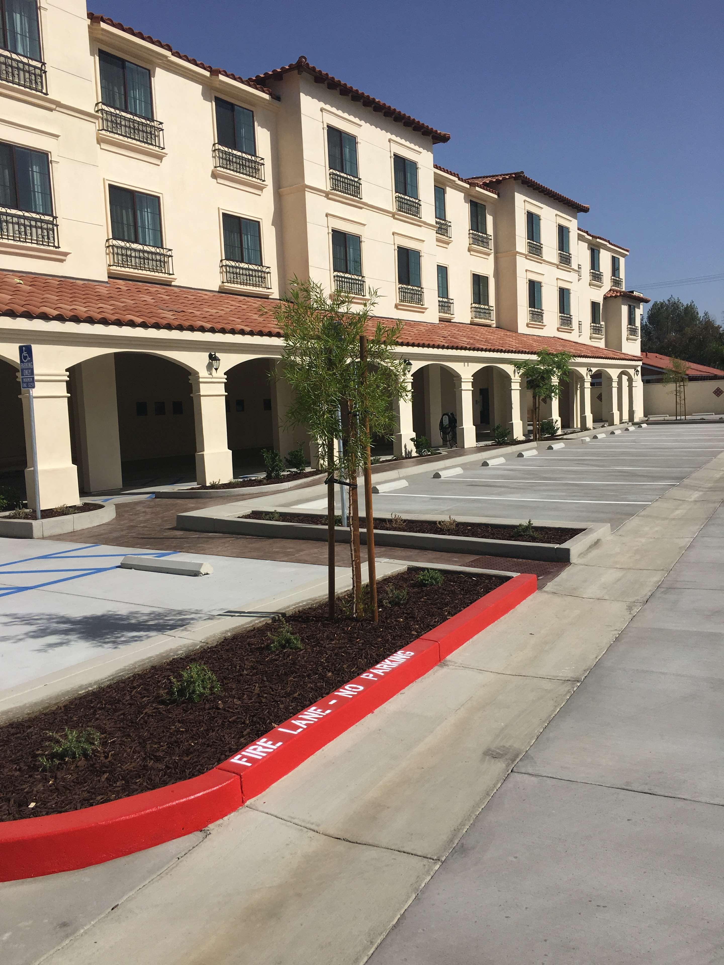 Best Western Plus Temecula Wine Country Hotel & Suites Buitenkant foto