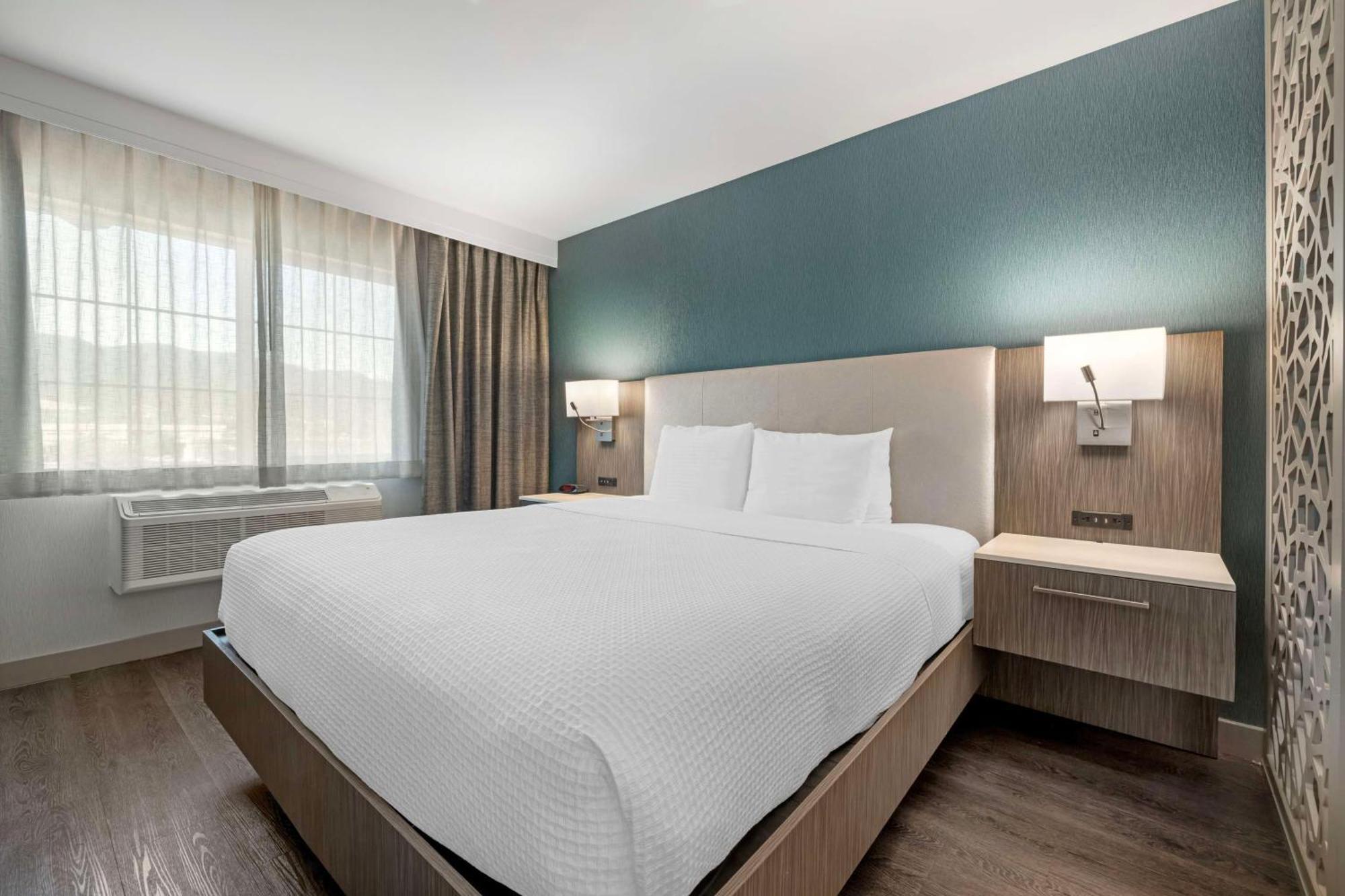 Best Western Plus Temecula Wine Country Hotel & Suites Buitenkant foto